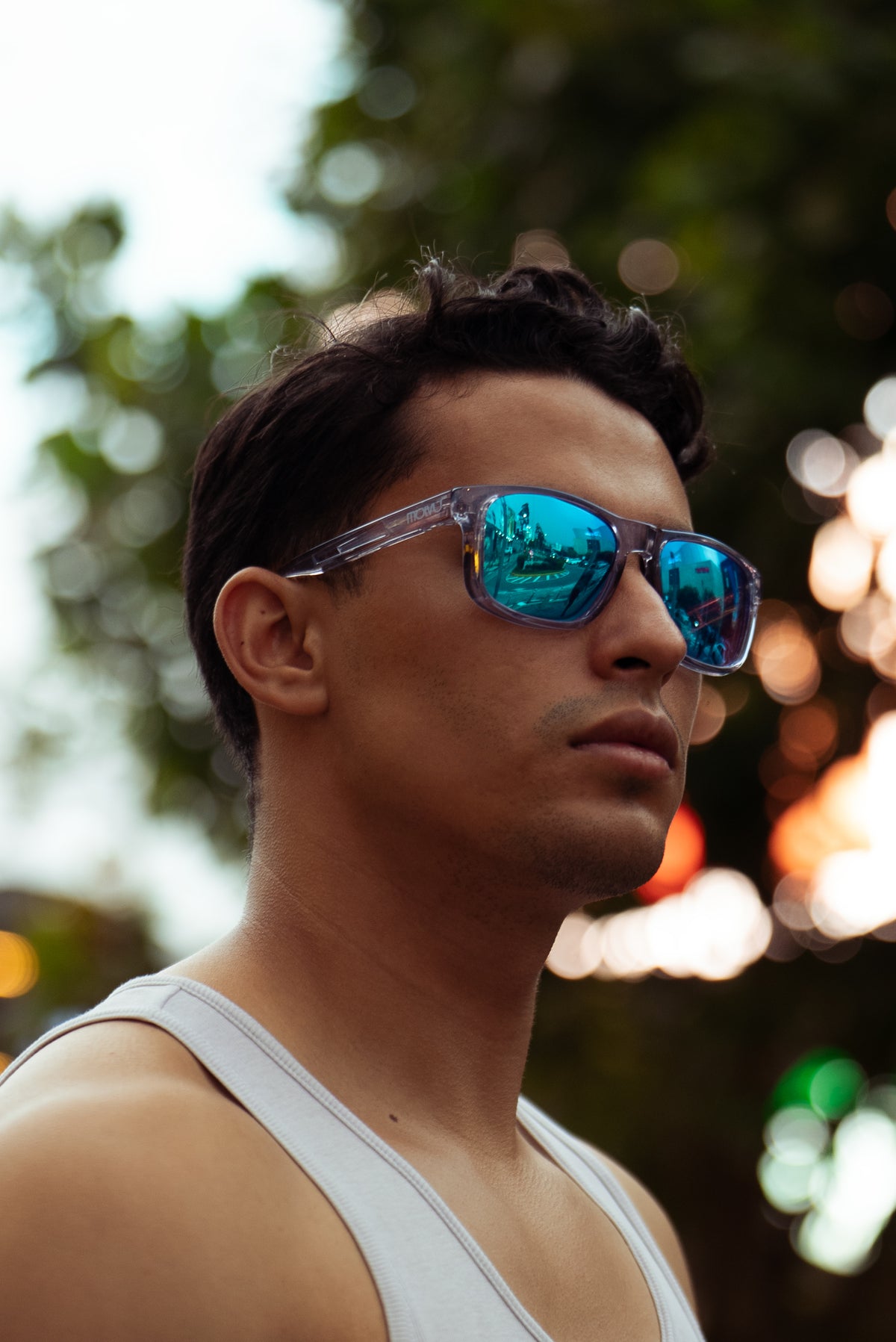Lentes Gavilán Basic Blue Ice en uso