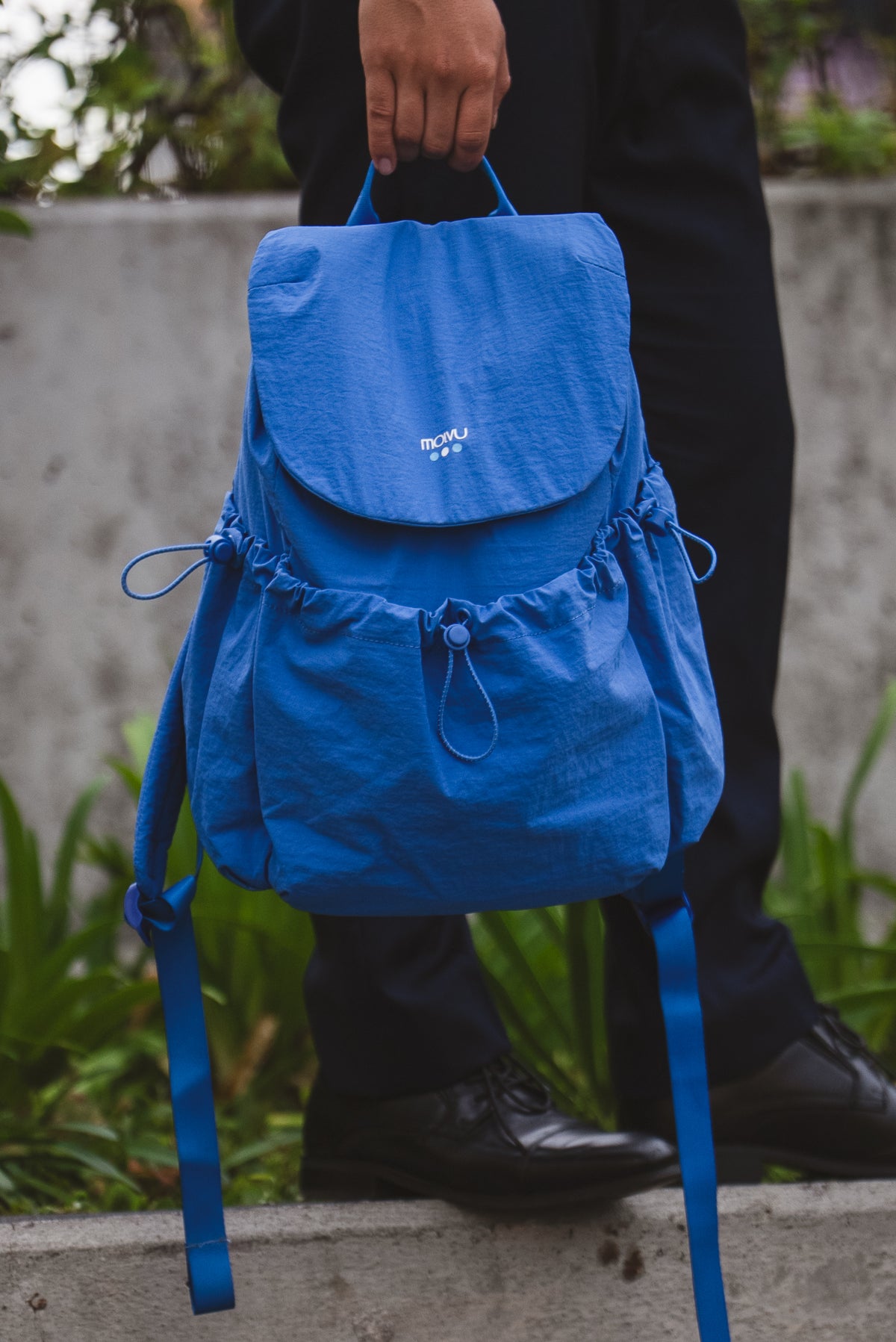 Mochila U7 Puff Azul en uso