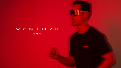 Playera Ventura Hombre Negro en uso