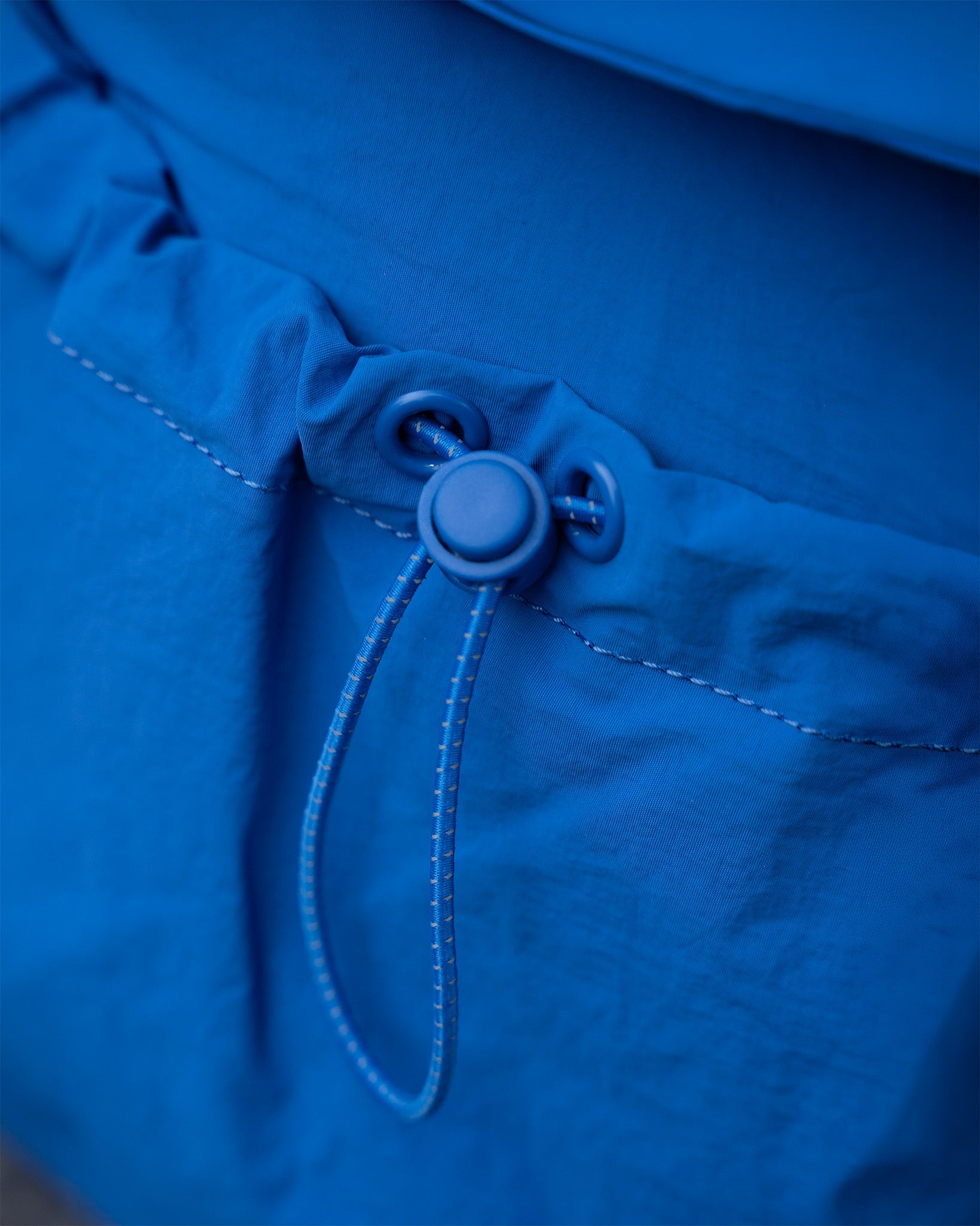 Mochila U7 Puff Azul en uso