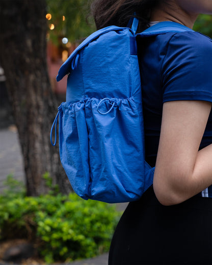 Mochila U7 Puff Azul en uso