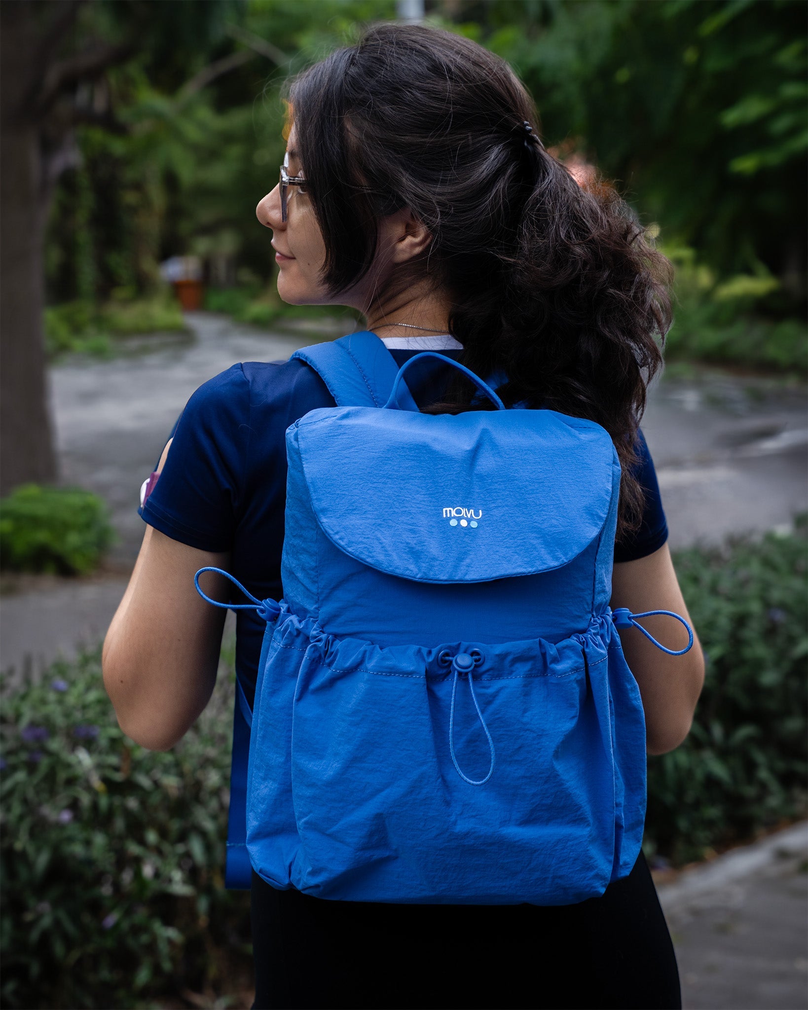 Mochila U7 Puff Azul en uso
