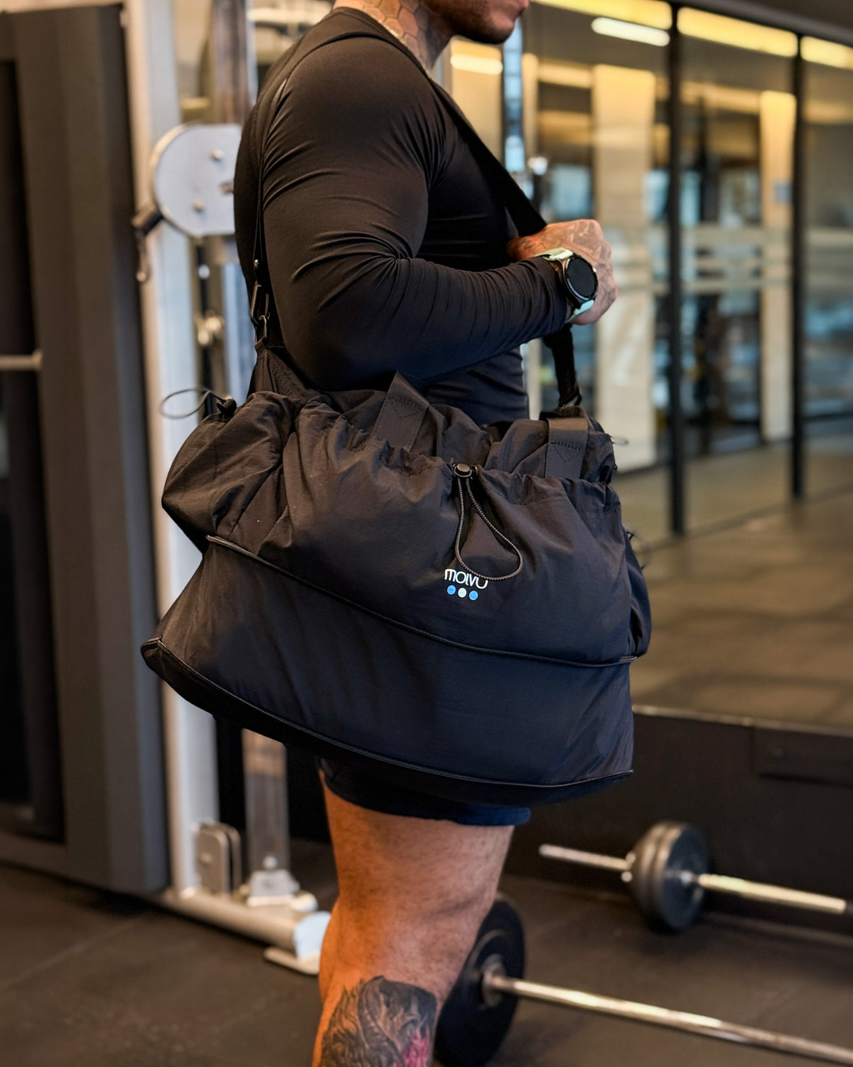 Maletín Entreno Puff Negro en uso