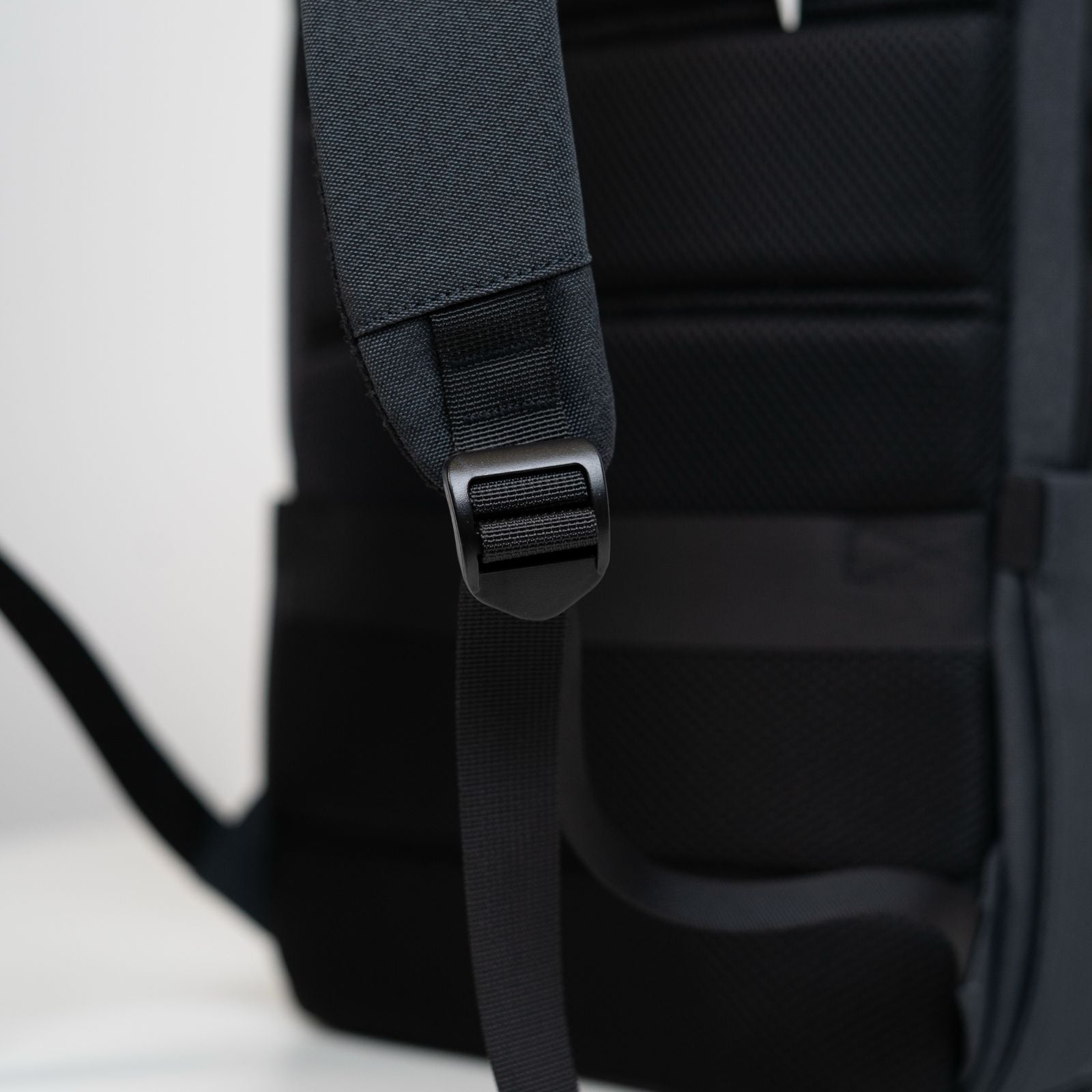 Mochila Business 11 Gris Oscuro