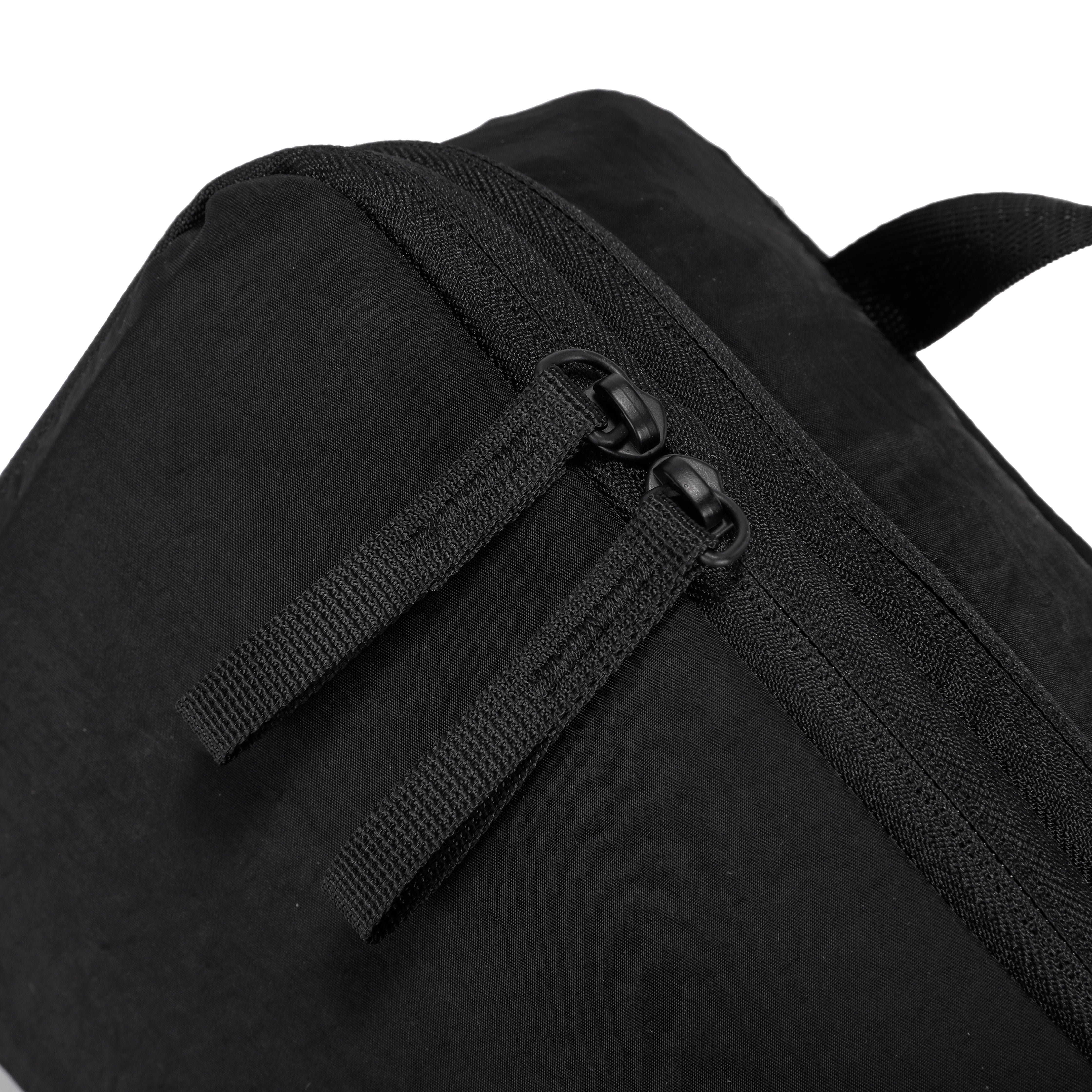 Cubo mediano del set - interior con ropa