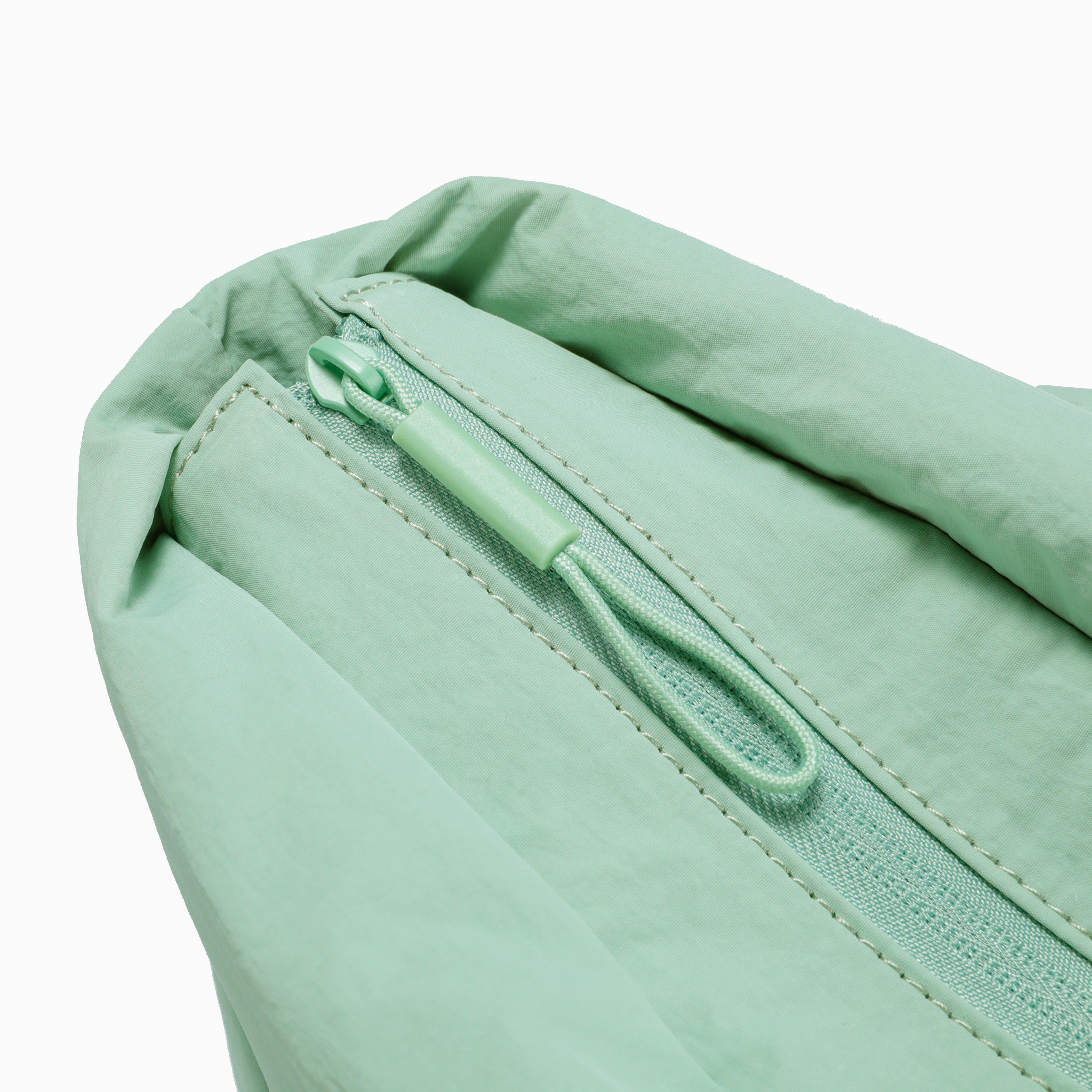 Tote Puff Verde Menta - detalle de costuras